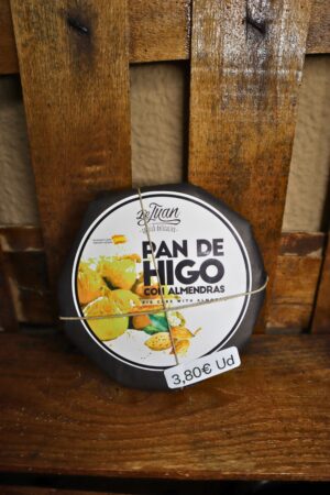 PAN DE HIGO CON ALMENDRAS